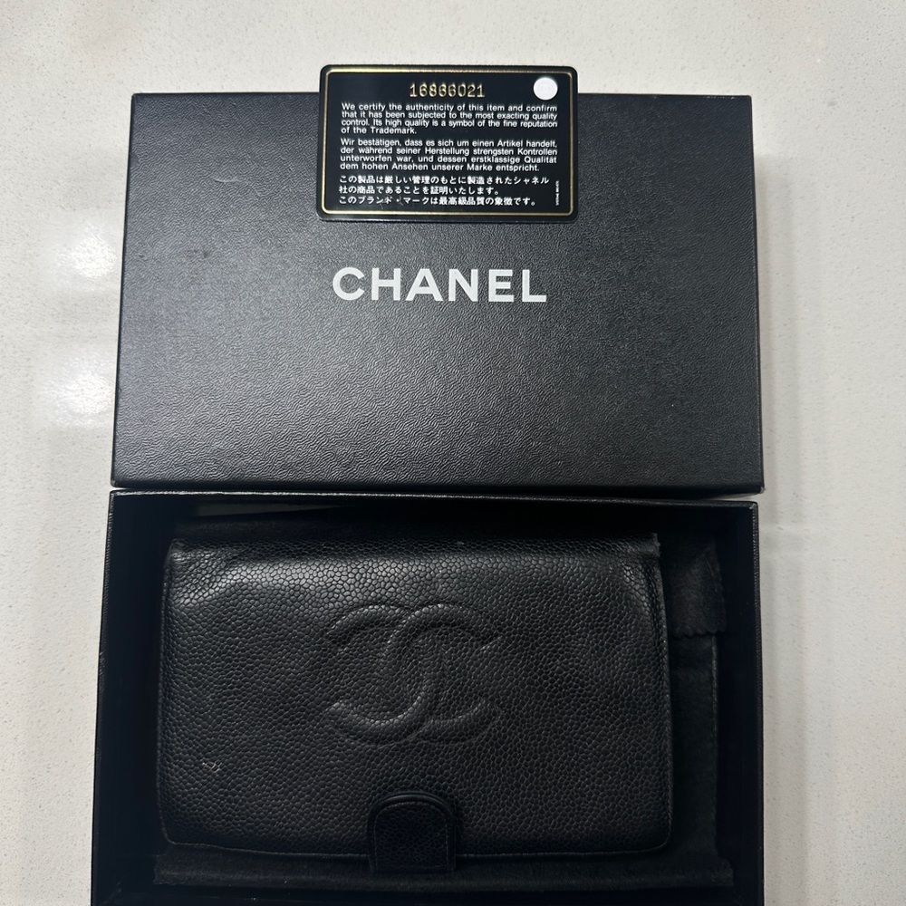 CHANEL Black Leather Card Holder with Embossed Logo
